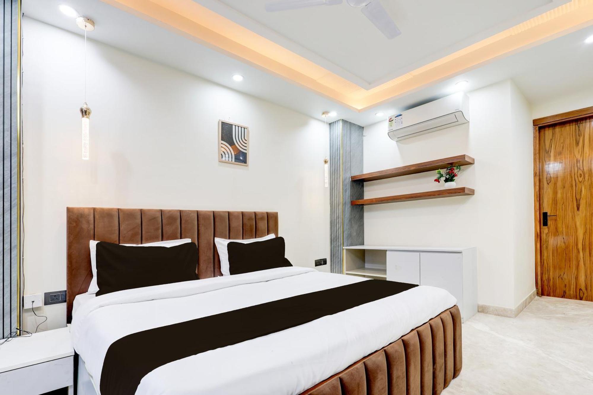 Super Hotel O Sector 43 Gurgaon Exterior photo