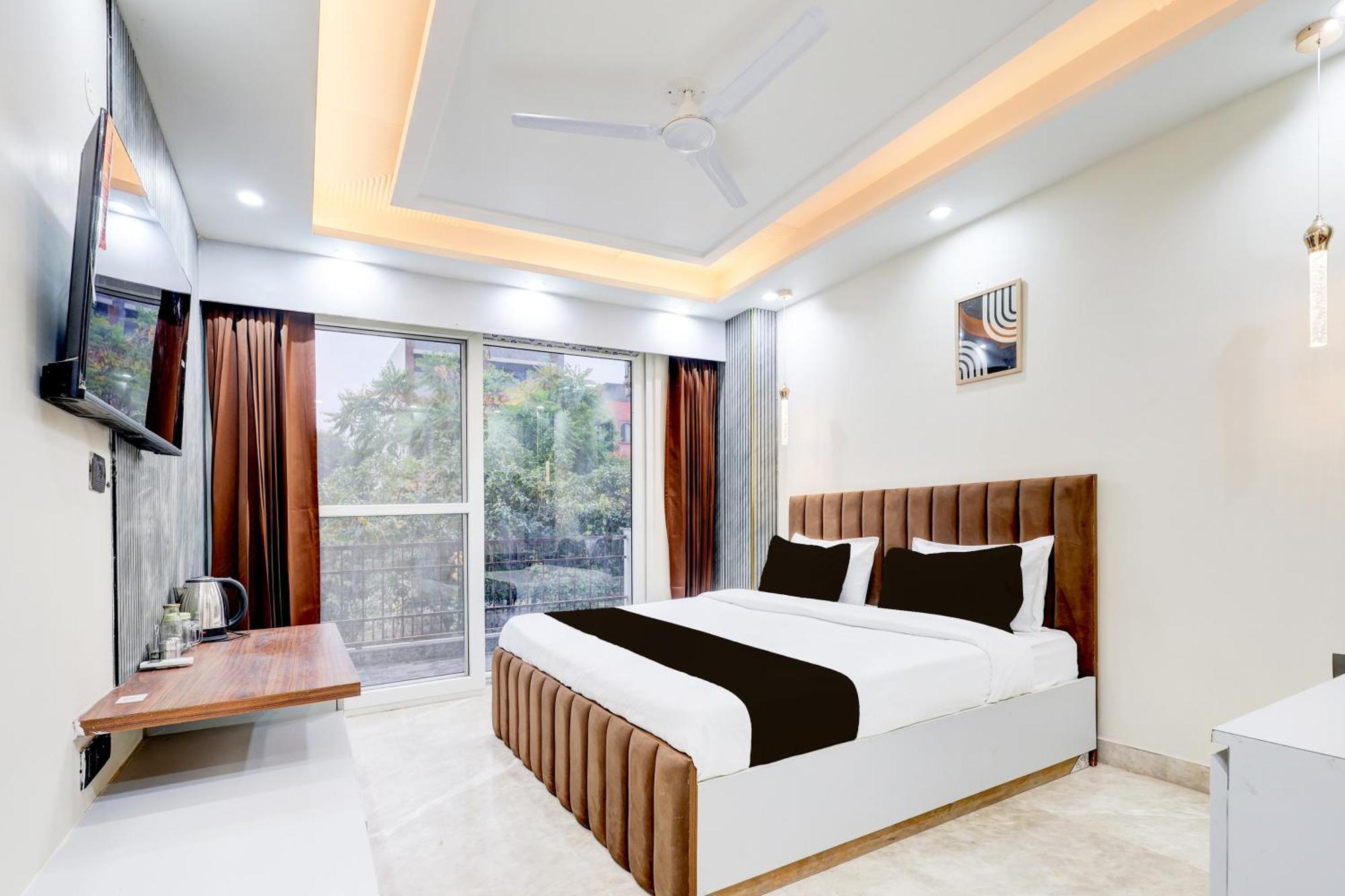 Super Hotel O Sector 43 Gurgaon Exterior photo